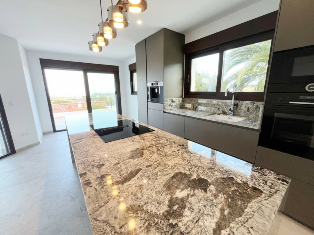 Detached Villa Denia Alicante - image 6