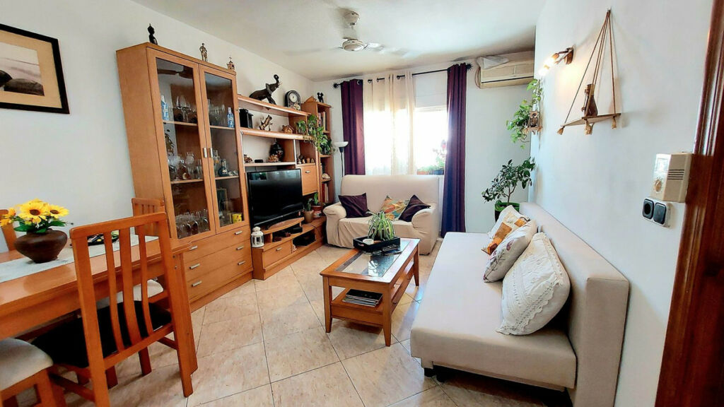Top Floor Apartment Fuengirola Málaga - image 6