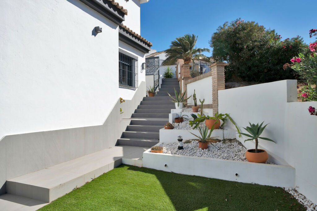 Detached Villa La Línea Cádiz - image 66