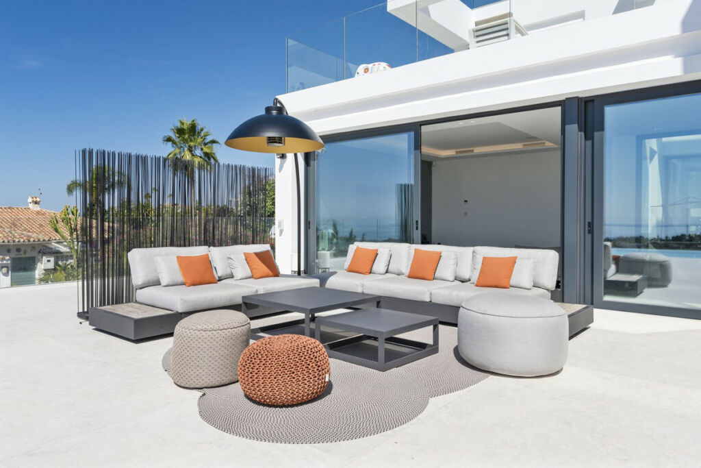 Detached Villa El Paraiso Málaga - image 10