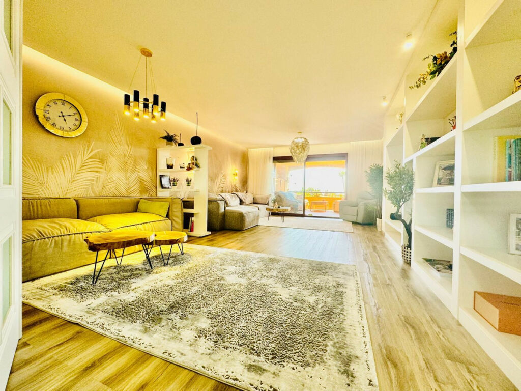Middle Floor Apartment Bahía de Marbella Málaga - image 7
