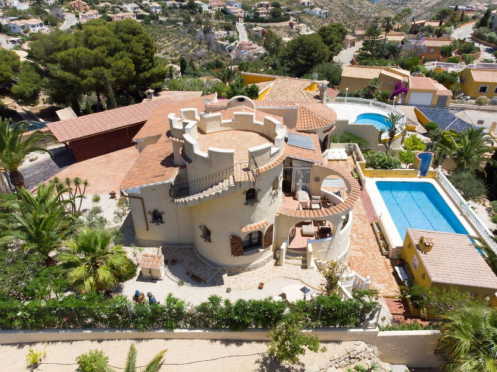 Detached Villa Cumbre del Sol Alicante - image 7