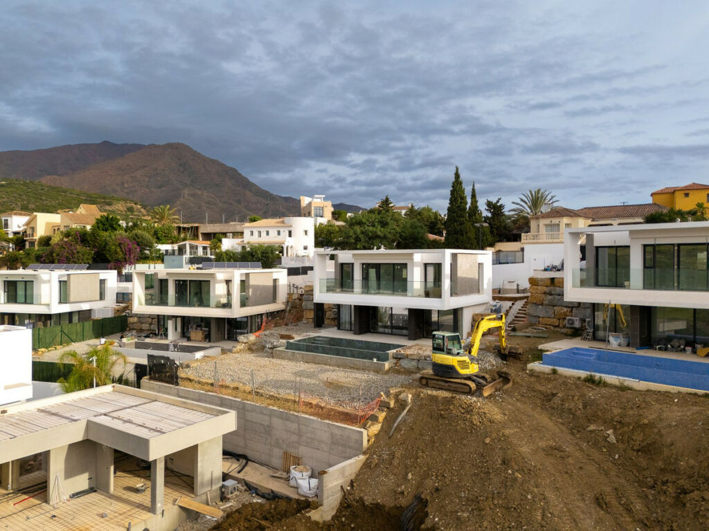 Detached Villa Valle Romano Málaga - image 8