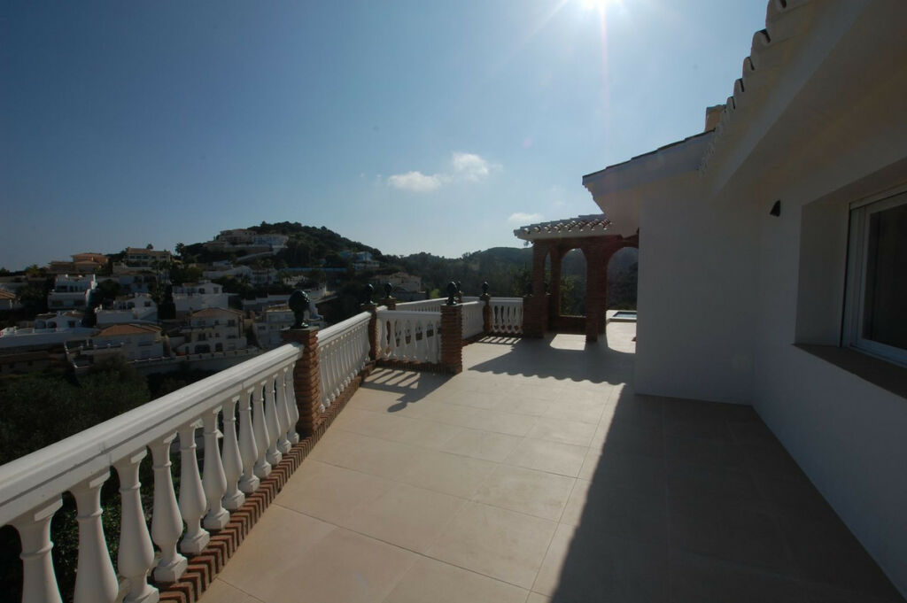 Detached Villa Cerros del Aguila Málaga - image 73
