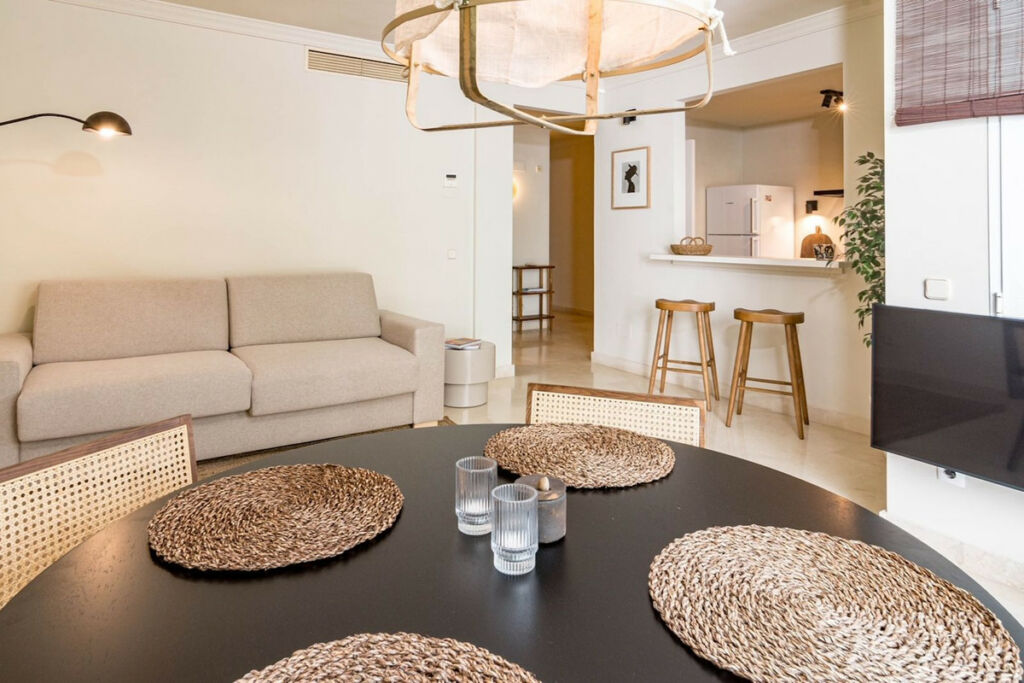Top Floor Apartment Nueva Andalucía Málaga - image 8