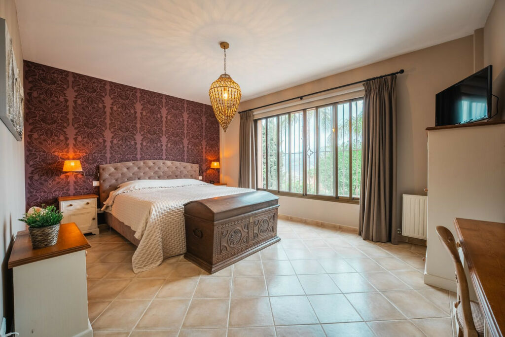 Detached Villa Monda Málaga - image 9