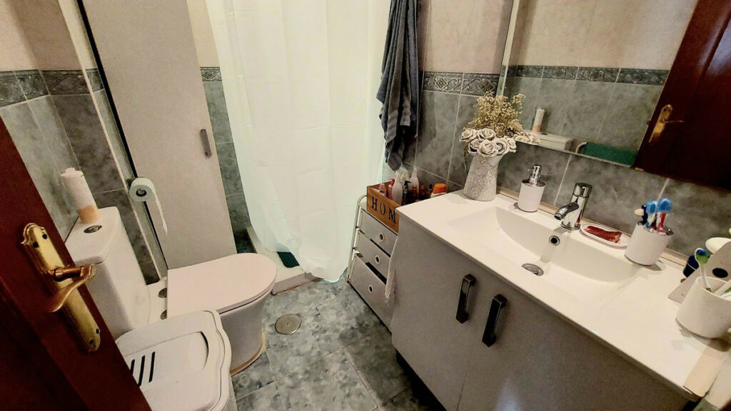 Top Floor Apartment Fuengirola Málaga - image 8