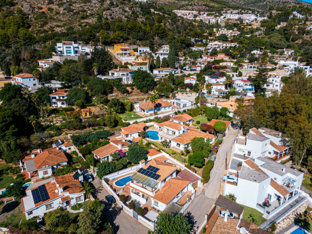 Detached Villa Benalmadena Málaga - image 8