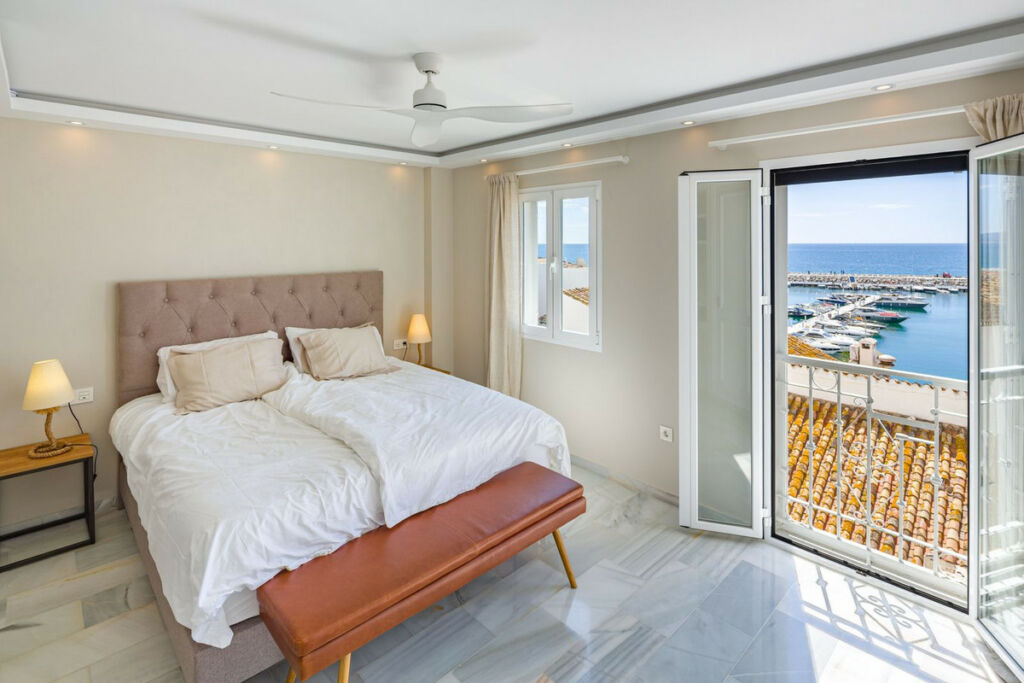 Middle Floor Apartment Puerto Banús Málaga - image 8