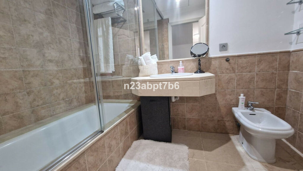 Ground Floor Apartment Atalaya Málaga - image 8