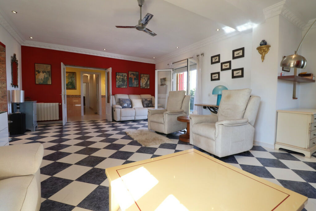 Detached Villa Algorfa Alicante - image 9