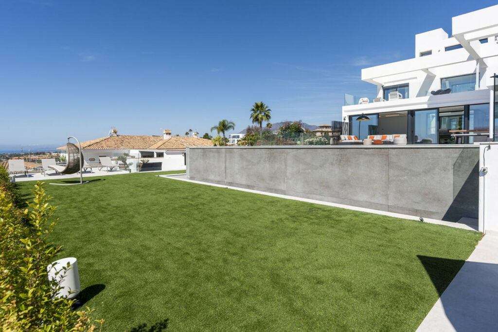 Detached Villa El Paraiso Málaga - image 85
