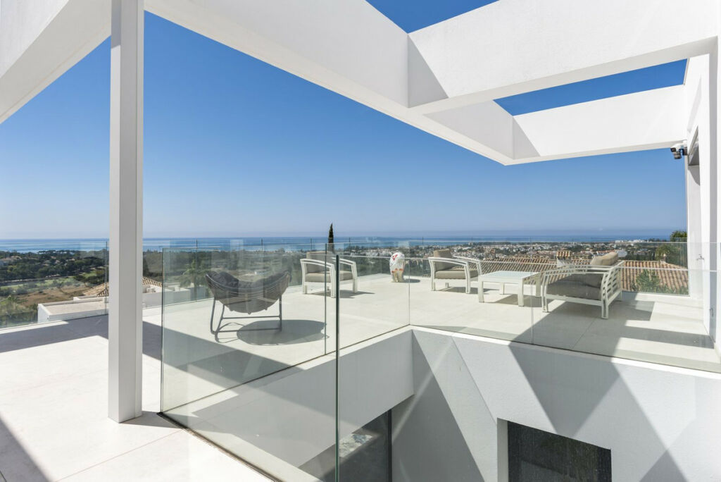 Detached Villa El Paraiso Málaga - image 86