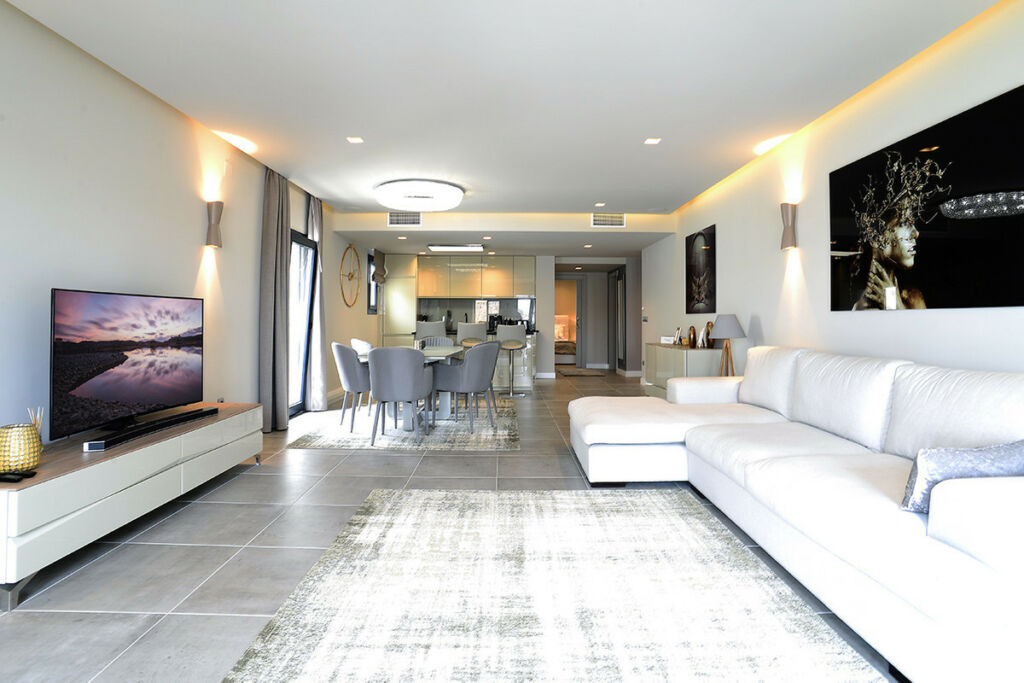 Middle Floor Apartment Puerto Banús Málaga - image 9