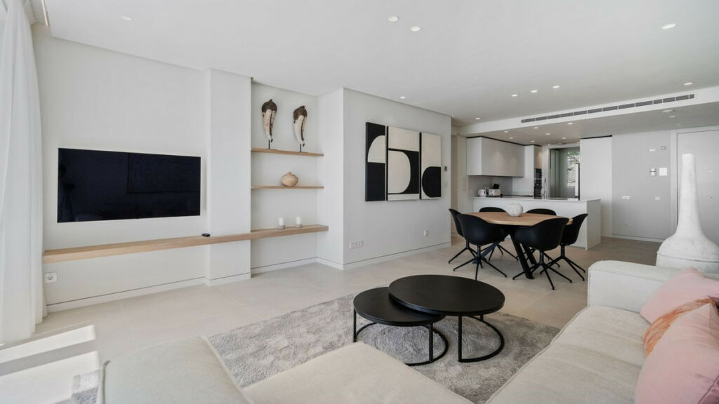 Middle Floor Apartment Marbella Málaga - image 8