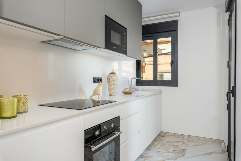 Middle Floor Apartment Guardamar del Segura Alicante - image 9
