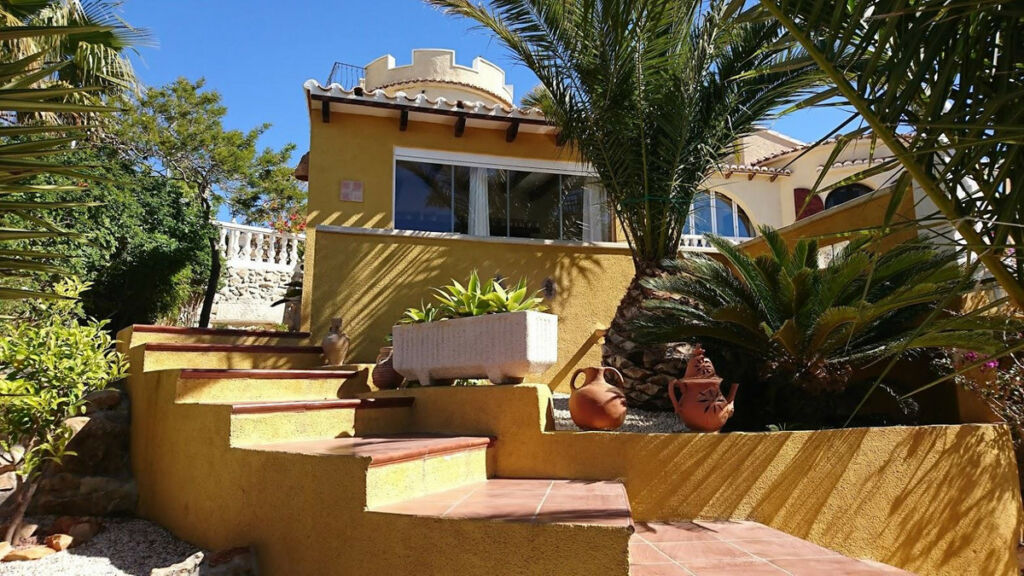 Detached Villa Cumbre del Sol Alicante - image 9