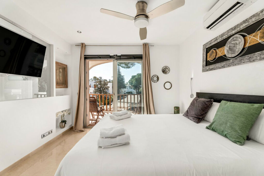 Detached Villa Nueva Andalucía Málaga - image 13