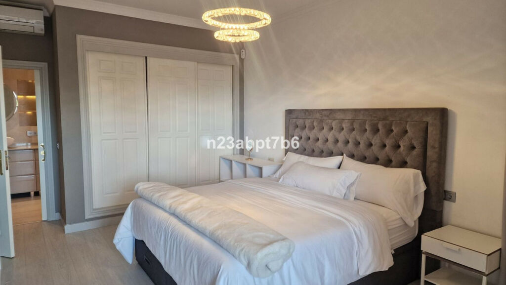 Penthouse Duplex El Paraiso Málaga - image 9