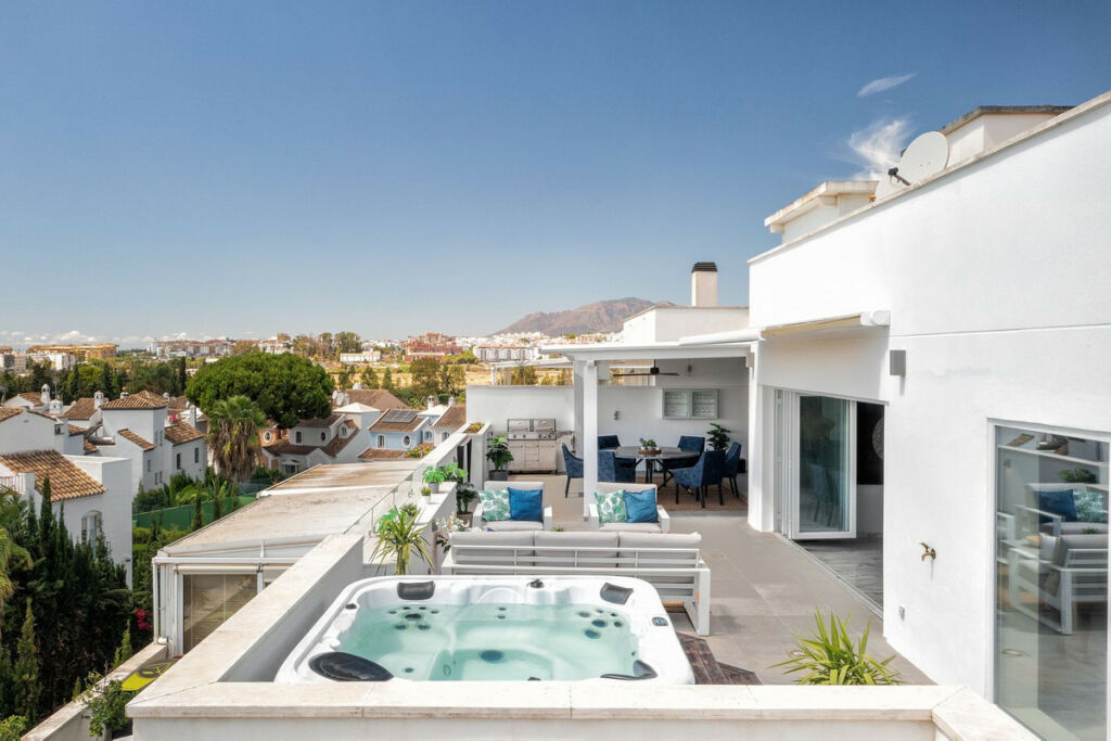 Penthouse Nueva Andalucía Málaga