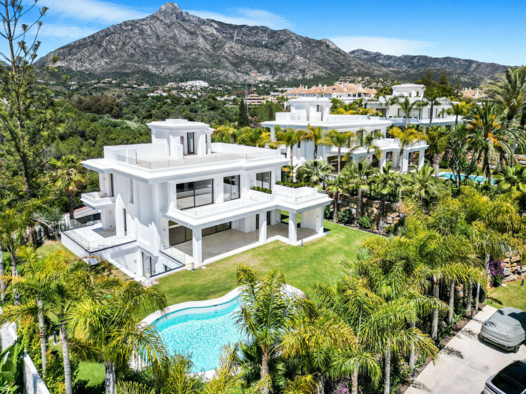 Detached Villa The Golden Mile Málaga - image 65