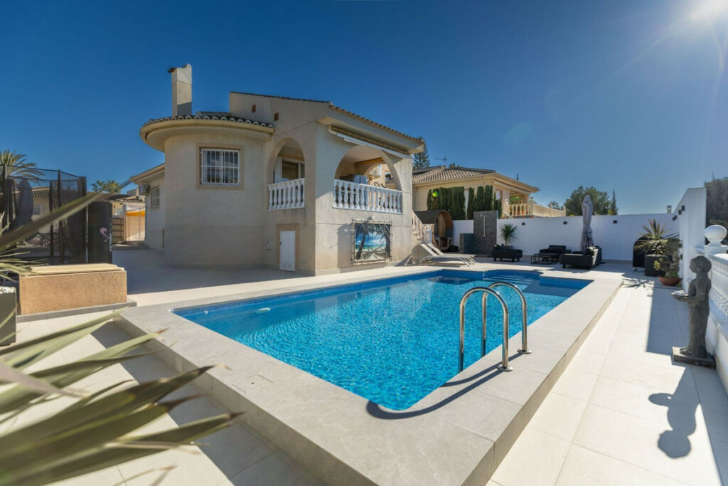 Detached Villa Benijofar Alicante