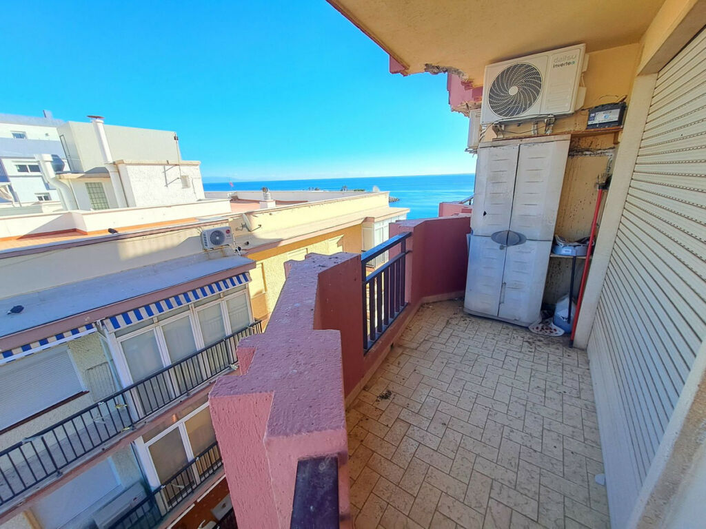 Middle Floor Apartment Fuengirola Málaga - image 5