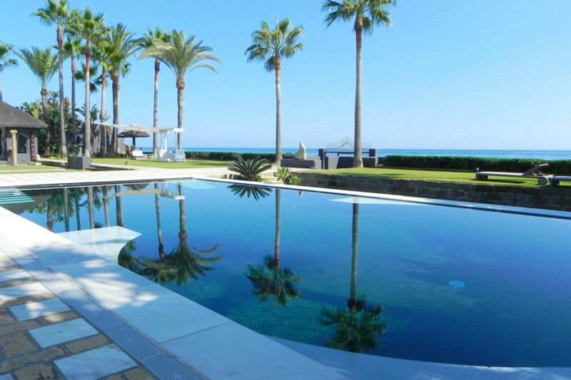 Detached Villa Los Monteros Málaga