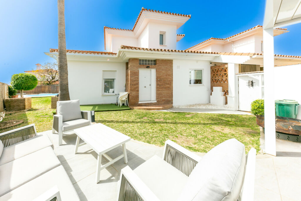 Semi-Detached House Fuengirola Málaga - image 2