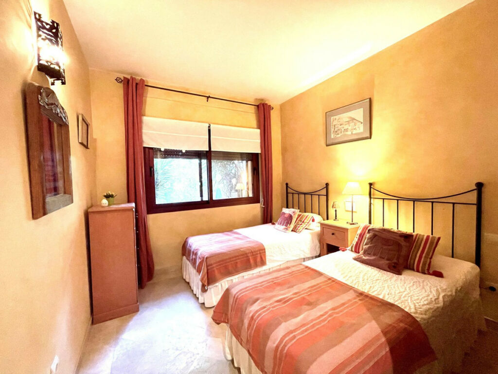 Ground Floor Apartment Los Monteros Málaga - image 10