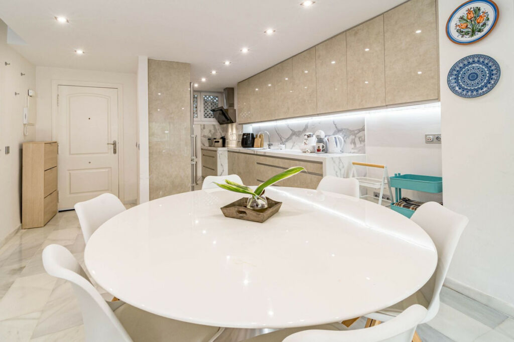 Ground Floor Apartment Puerto Banús Málaga - image 10