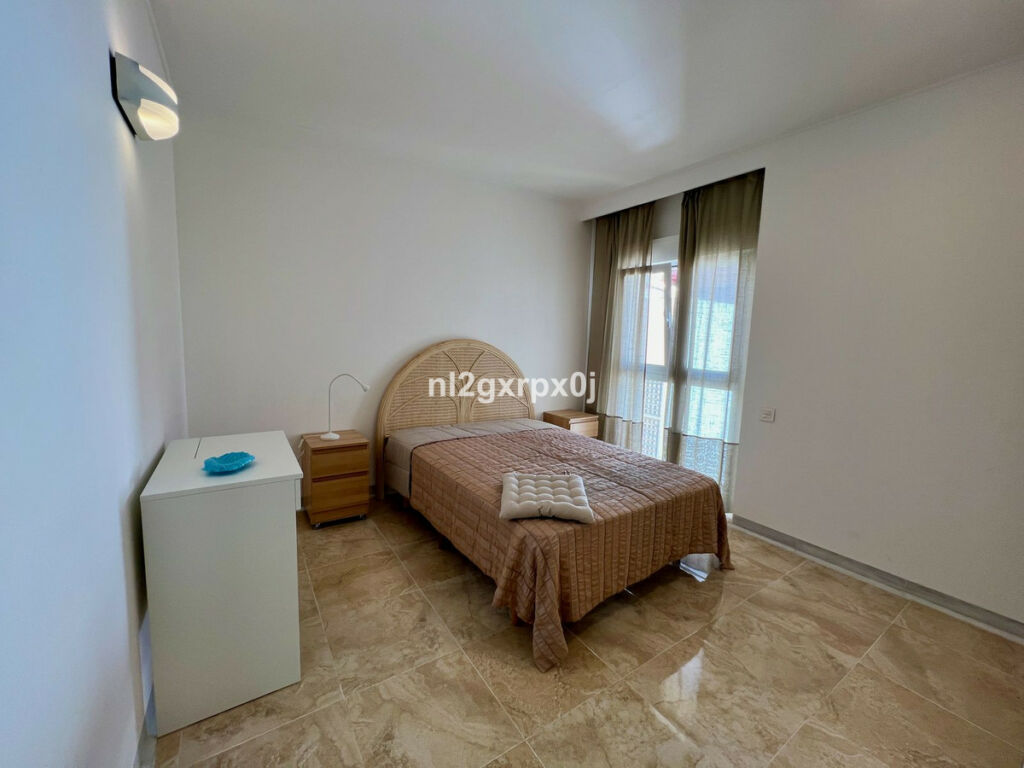 Apartment Complex Las Lagunas Málaga - image 10
