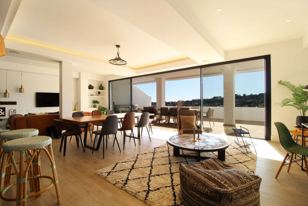Penthouse Las Brisas Málaga - image 5