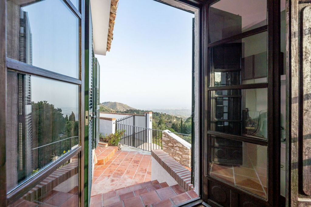 Detached Villa Mijas Málaga - image 10