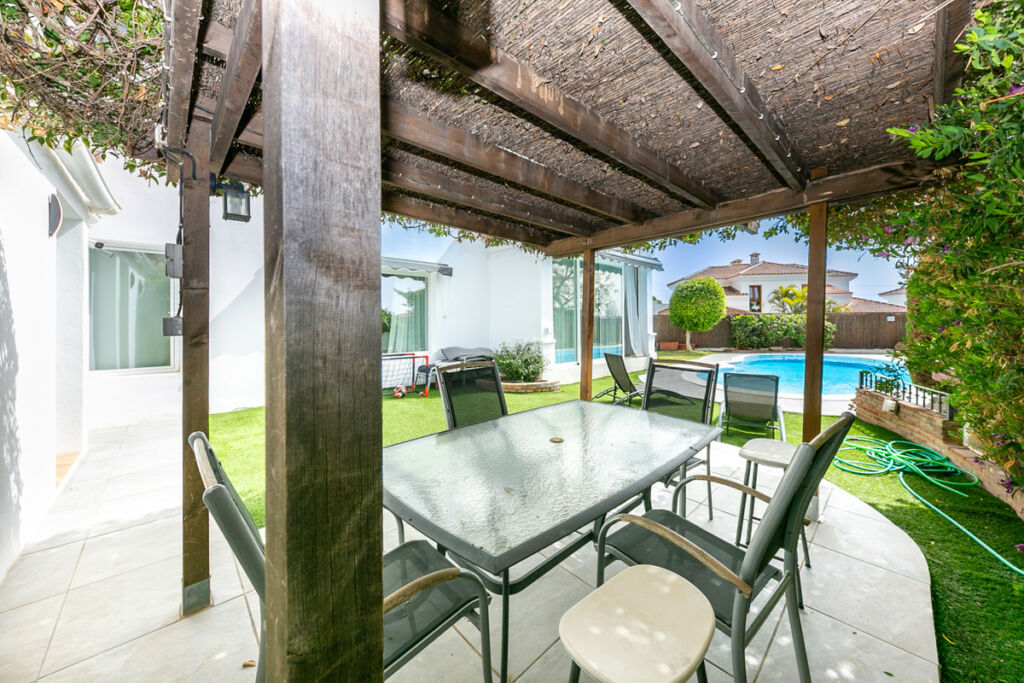 Semi-Detached House Fuengirola Málaga - image 11