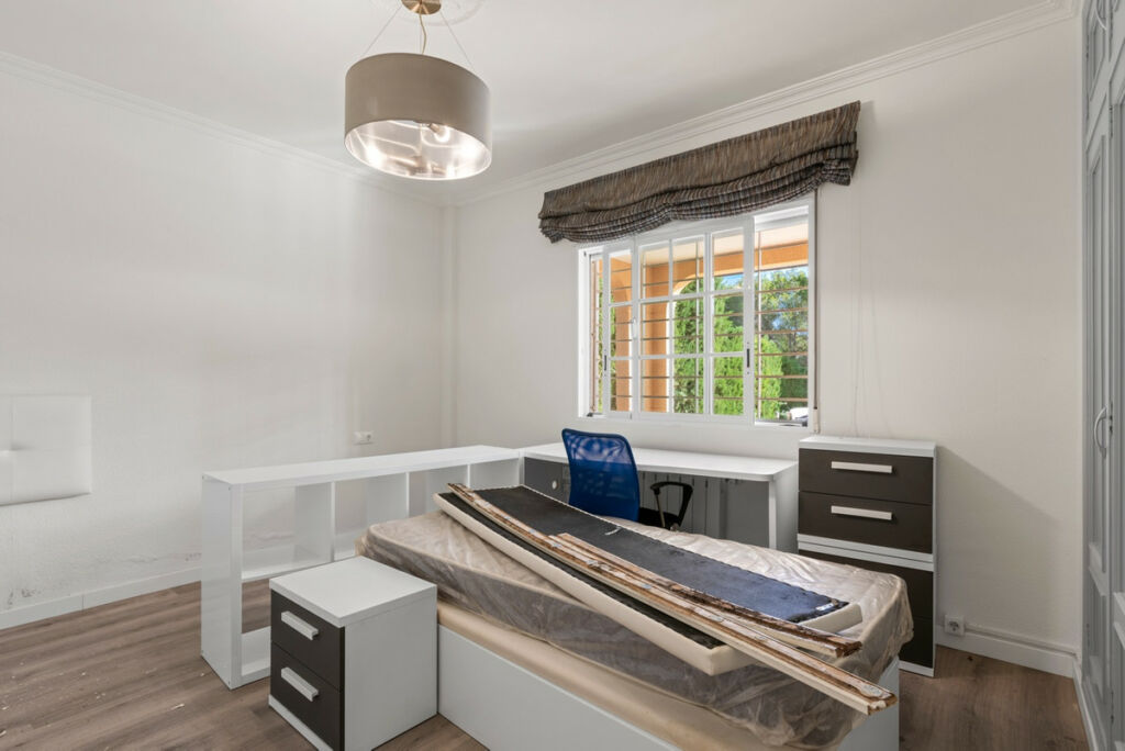 Detached Villa Los Balcones Alicante - image 10