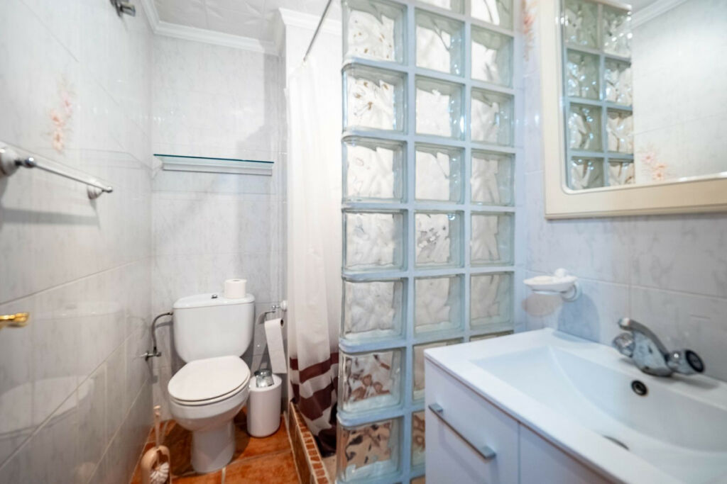 Middle Floor Apartment Alhaurín el Grande Málaga - image 10