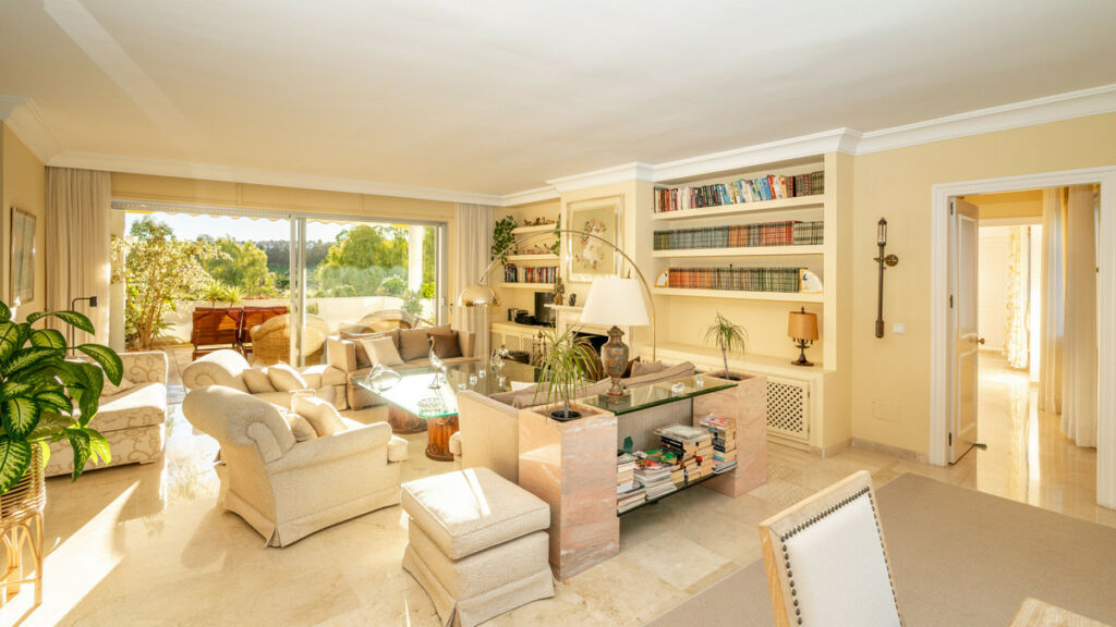Ground Floor Apartment Guadalmina Alta Málaga - image 2
