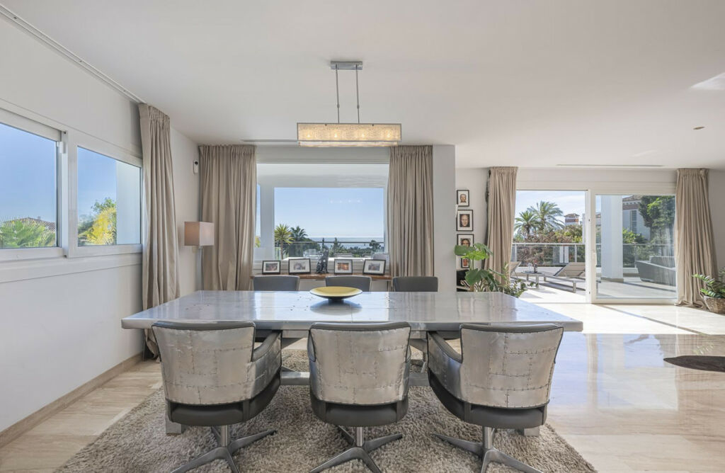 Detached Villa El Rosario Málaga - image 11