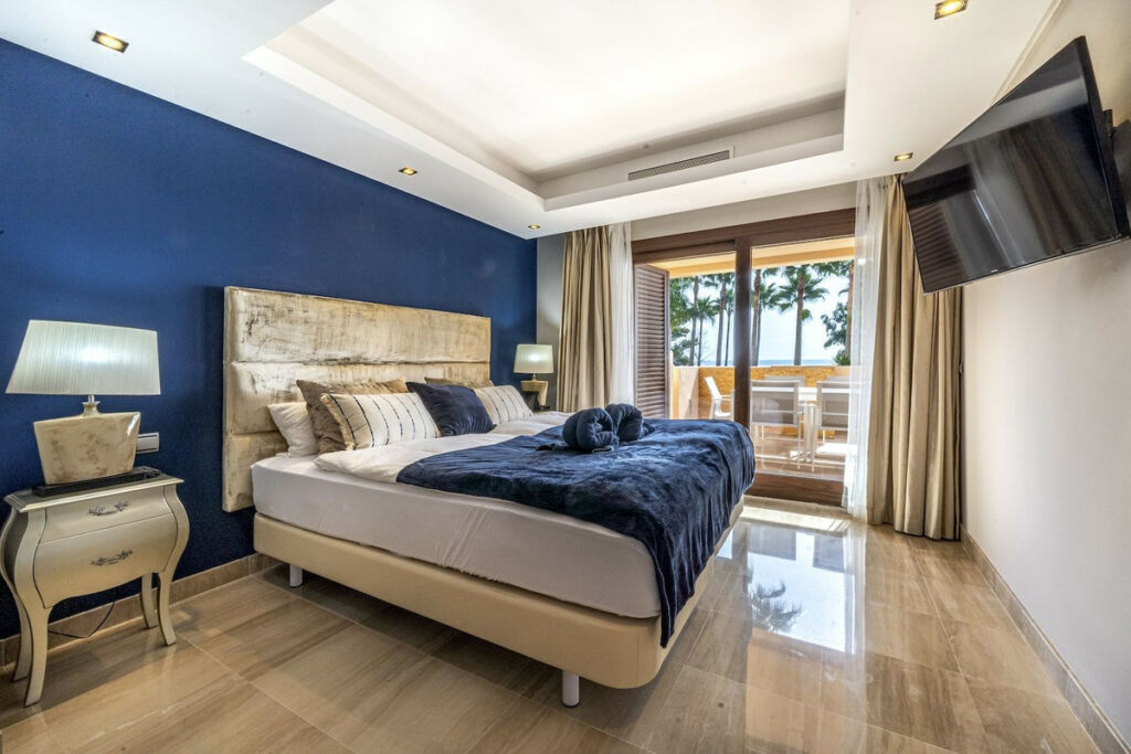 Top Floor Apartment Estepona Málaga - image 11