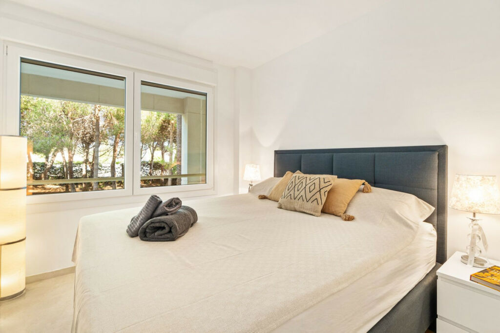 Middle Floor Apartment New Golden Mile Málaga - image 11