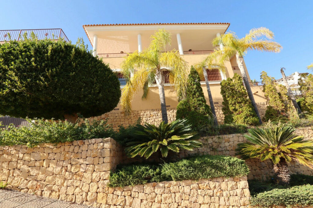 Detached Villa Altea Alicante - image 11