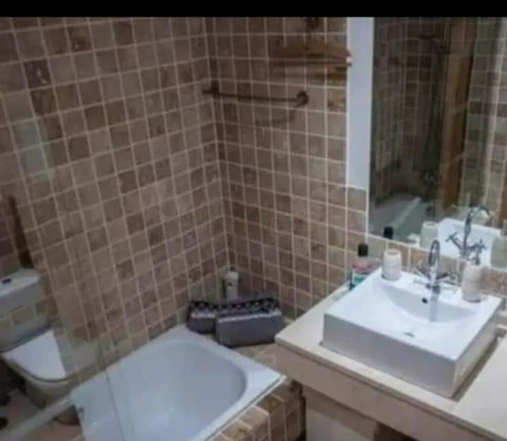 Middle Floor Apartment Bel Air Málaga - image 11