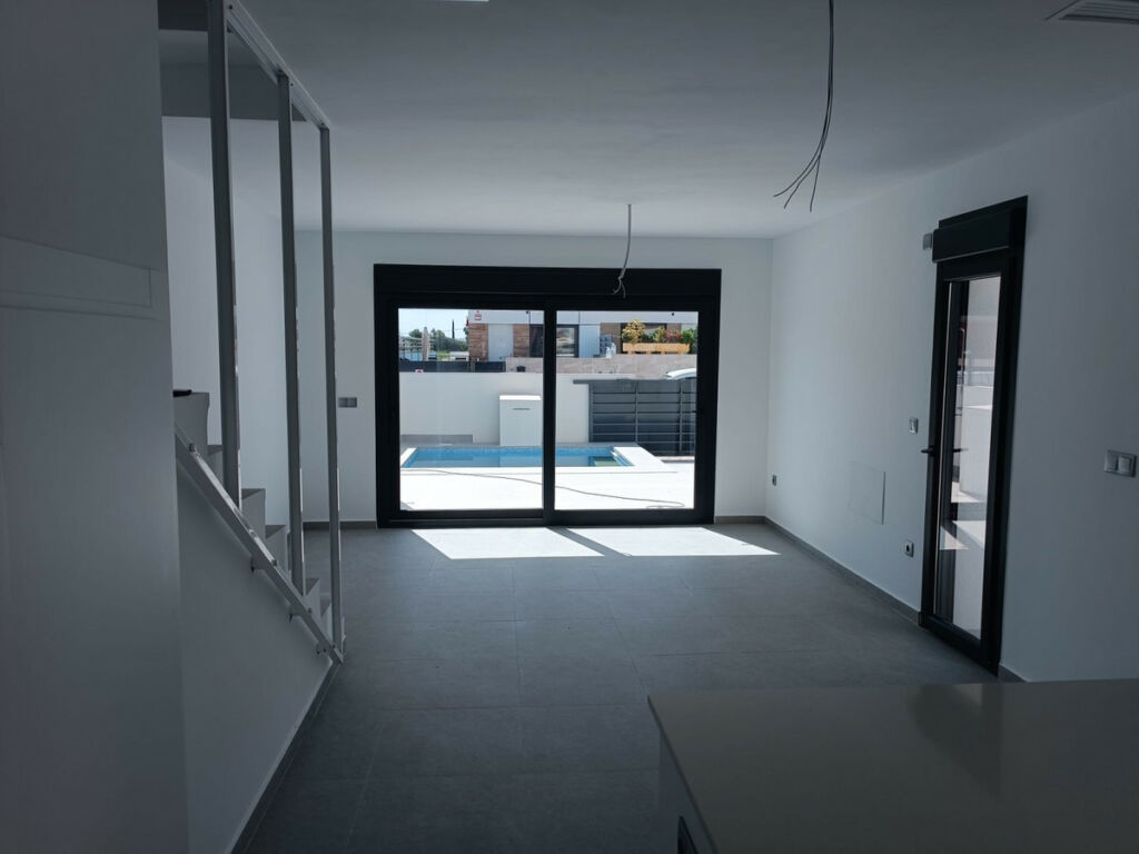 Semi-Detached House Daya Nueva Alicante - image 11