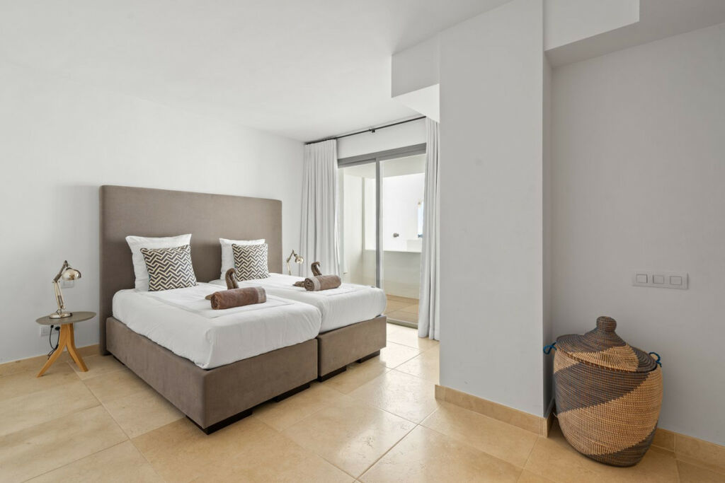 Penthouse Duplex Los Flamingos Málaga - image 11