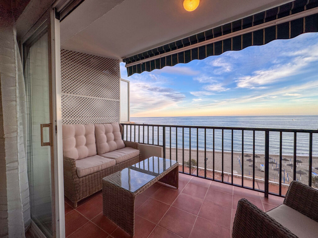 Middle Floor Apartment Fuengirola Málaga - image 12
