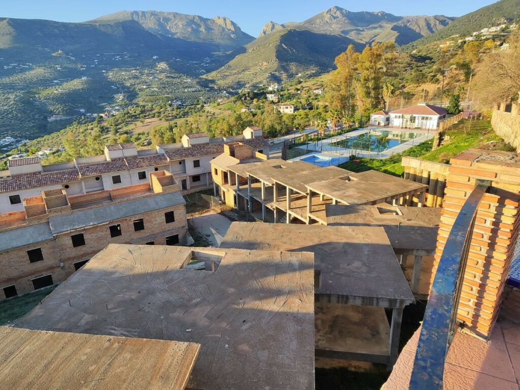 Semi-Detached House Alcaucín Málaga - image 11
