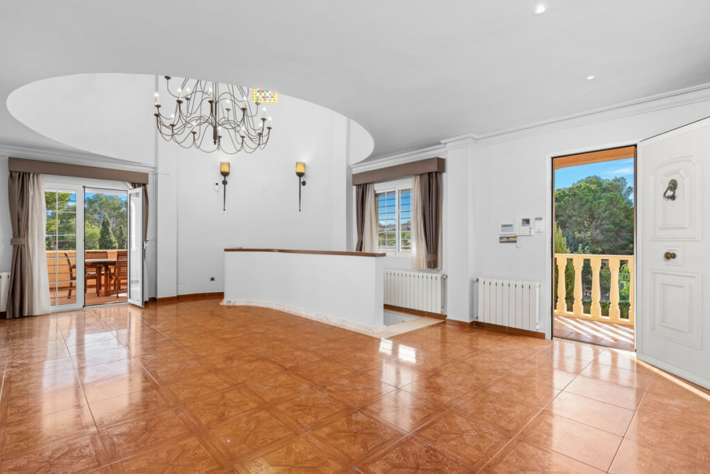 Detached Villa Los Balcones Alicante - image 11