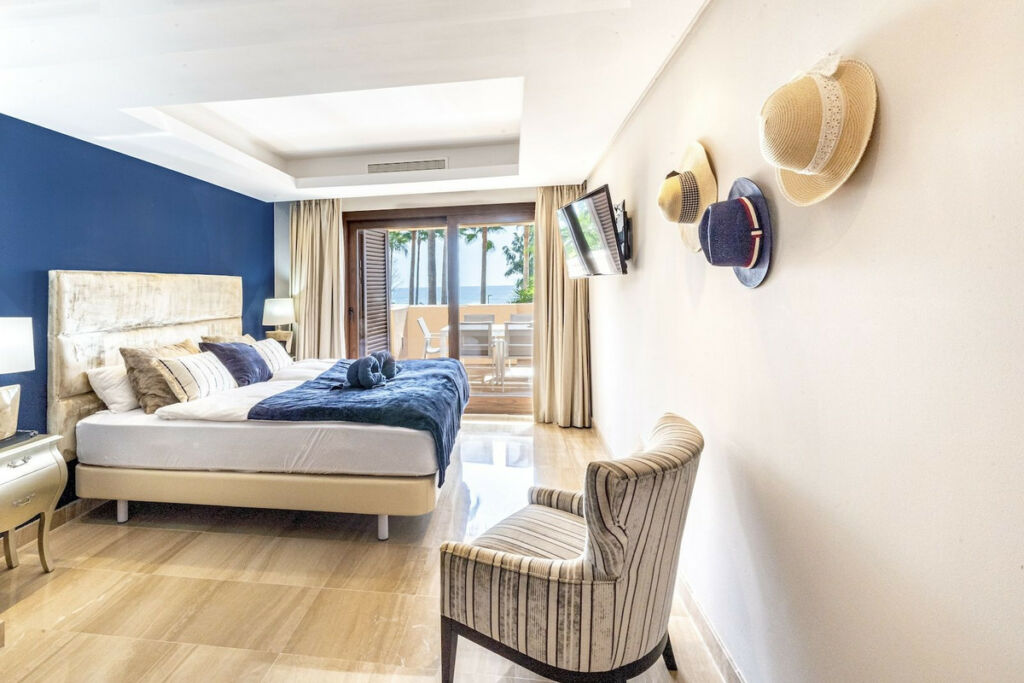 Top Floor Apartment Estepona Málaga - image 12