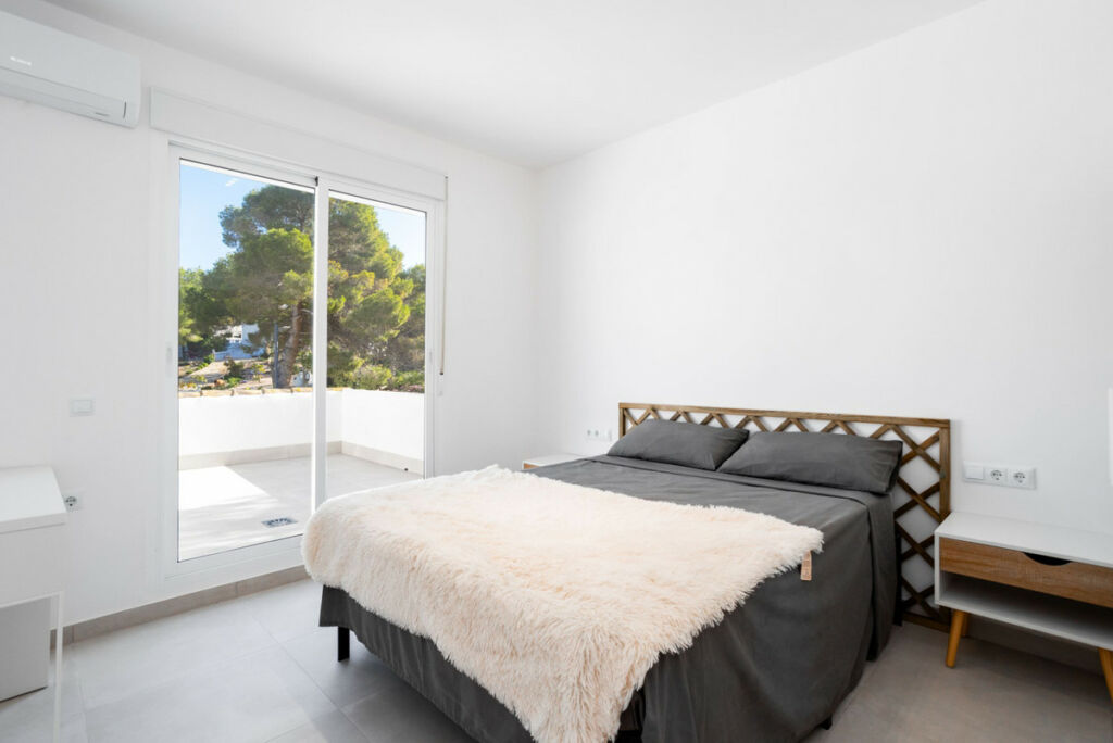 Townhouse Villamartin Alicante - image 14
